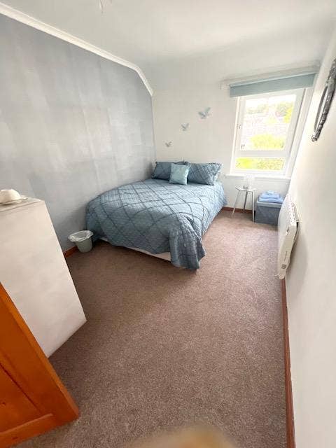 Spacious bedroom, peaceful location, Haddington Main Photo
