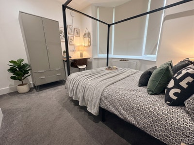5 Lovely Ensuite Rooms • No Deposit Option (38Lg) Main Photo
