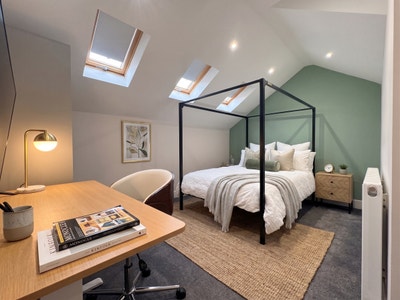 8 Lovely Ensuite Rooms • No Deposit Option (38Lg) Main Photo