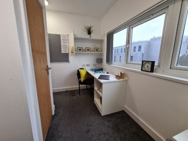 Ensuite Room Available from October Main Photo