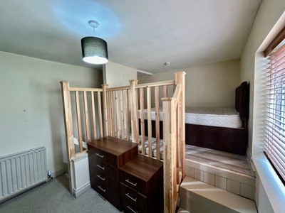 Double Room with Ensuite in Centre of Harrogate Main Photo