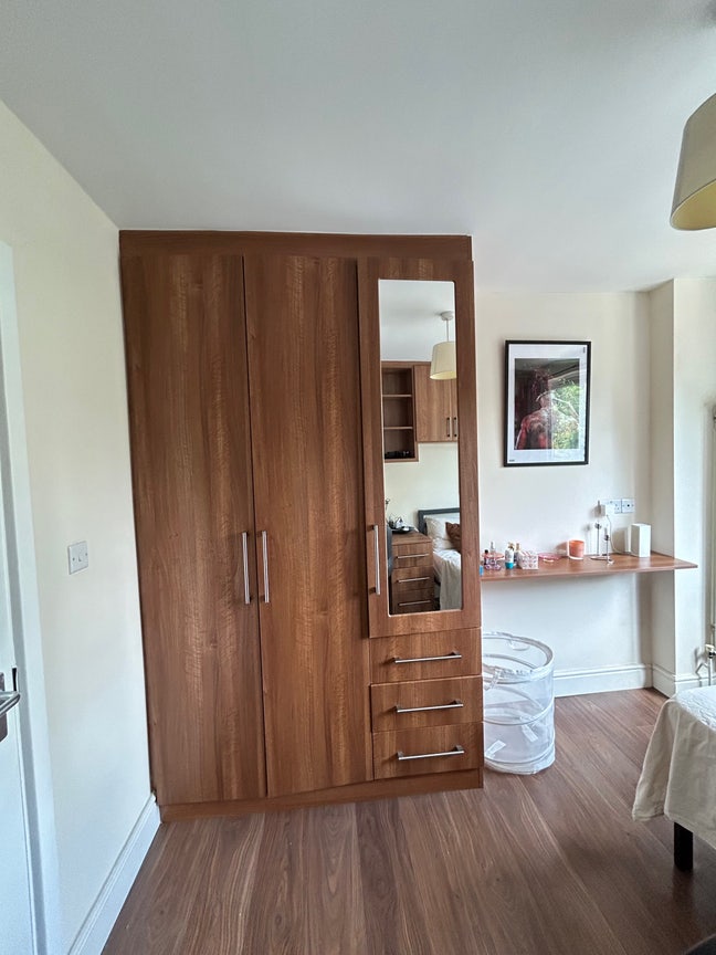 Urgent Sublet 28 August/ 24 September Main Photo