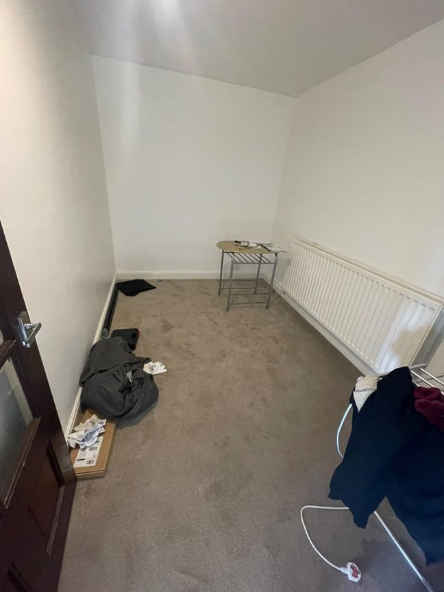 Large Double Room-NE5 moorside ct Next to Bus &pound;550 Main Photo