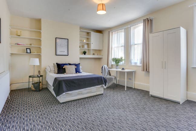 Large West Ealing Double Bedroom Main Photo