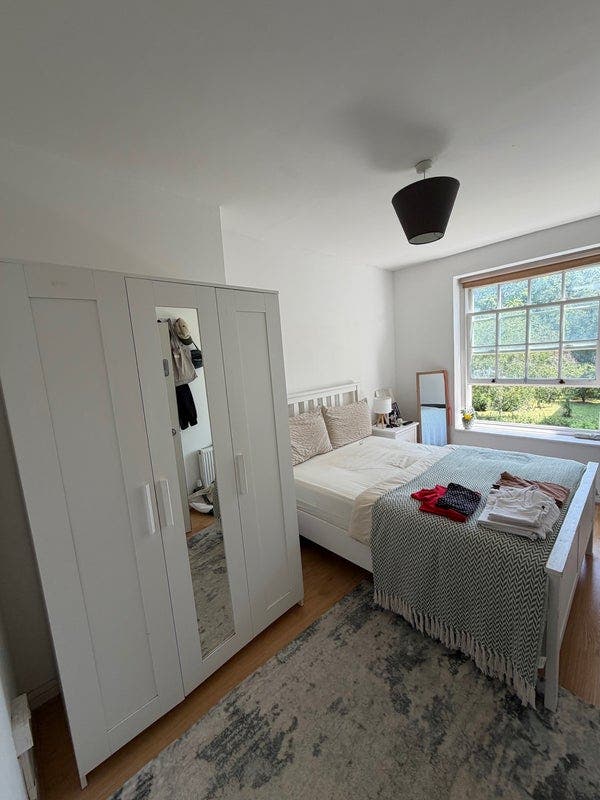 Double Room in Oval – 2 Mins to Tube Main Photo