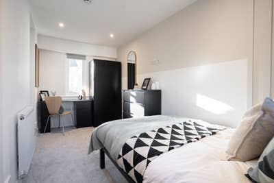 Last Few Rooms in this NEW House (The Valley) Main Photo