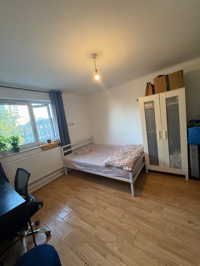🏠 Sunny Double Room Available – Limehouse Main Photo