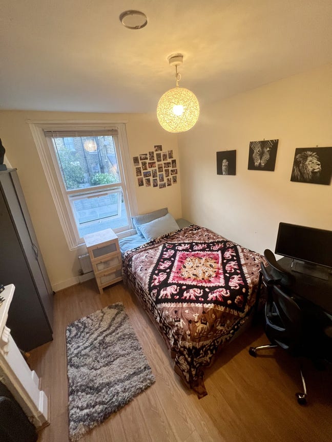 Double Room - 5 min walk from Clapham Junction Main Photo