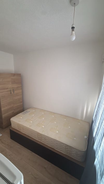 🏡✨ Single Room Available to Let in - Harlesden Main Photo