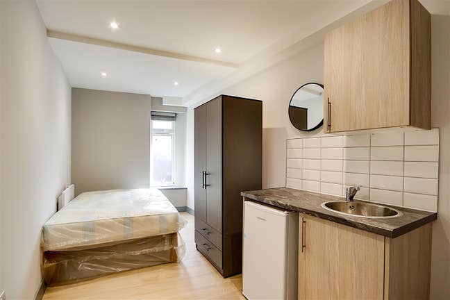 Newly refurbished Double Room in Central Worthing! Main Photo