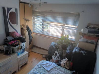 Room in large house with garden and lots of space Main Photo