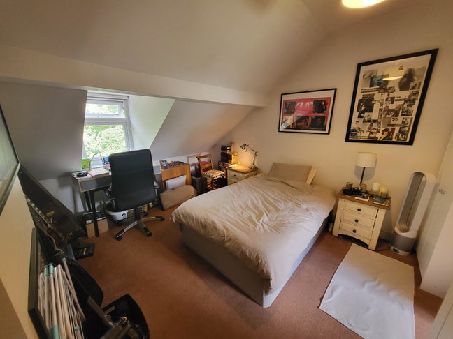 Double Room with En-Suite and Parking in Moseley Main Photo