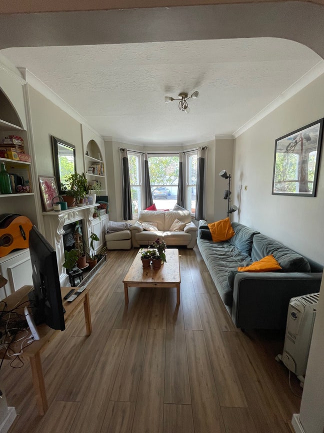 Double Room in Tooting Bec.  Main Photo