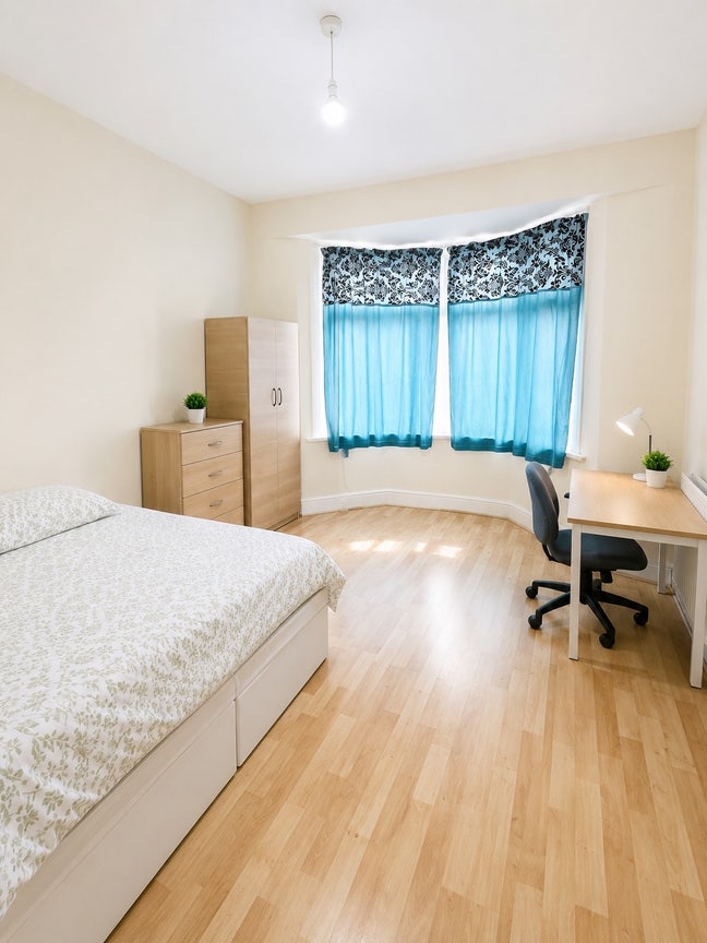 Nice 2 Rooms in Plasitow/Stratford Area Main Photo