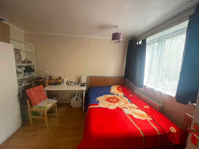 Double room near Colindale station Main Photo