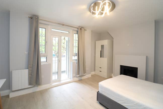 ✨Spacious Rooms – Between Whitechapel & Shadwell✨ Main Photo