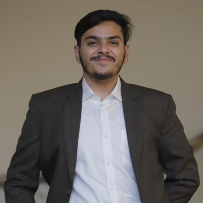 Professional Male seeks a single or double room Main Photo