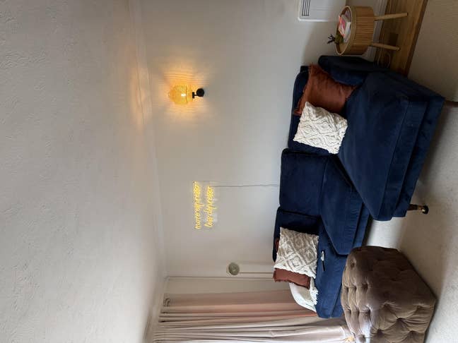  Double Room Available – Female Professional Main Photo