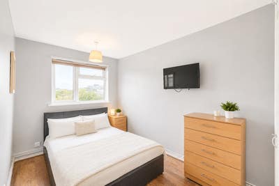 2 Bright Double Room Balcony+Lounge nr Vicky Park✨ Main Photo