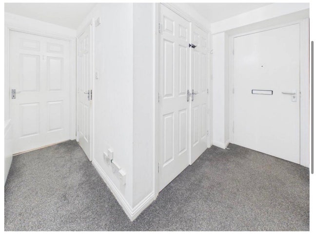 Room for rent in a shared accommodation Main Photo