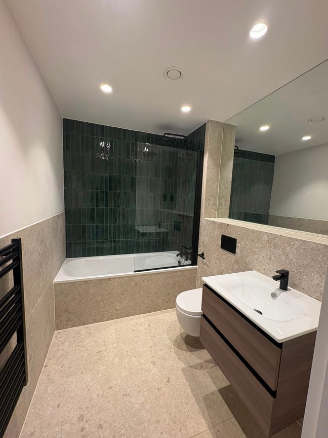 Looking for a flatmate in Acton! Main Photo