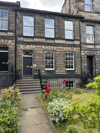 West End, self contained flat in town house Main Photo