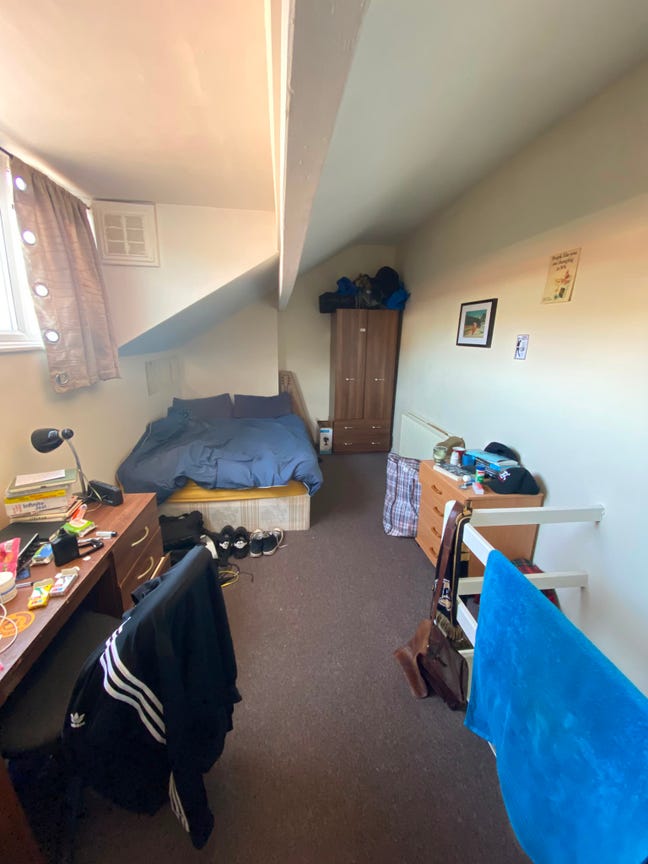 Room for rent on Harold St Main Photo