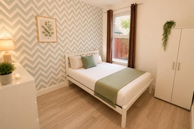 Spacious Rooms! Lovely House in Charming Area Main Photo