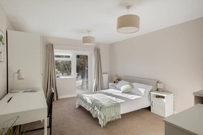 Double Occupancy | All Bills | Professional Main Photo