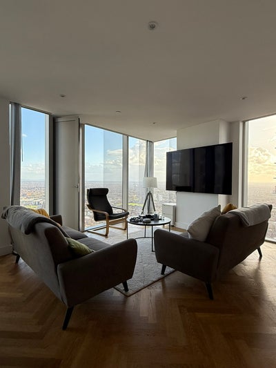Large En-Suite | 41st Floor Deansgate Square Main Photo