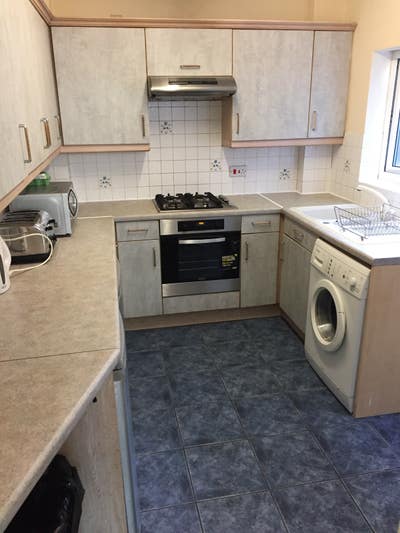 Large furnished double bedroom Summertown Main Photo