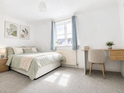 🌸 Move in Soon | Stepney Green 🌸  Main Photo