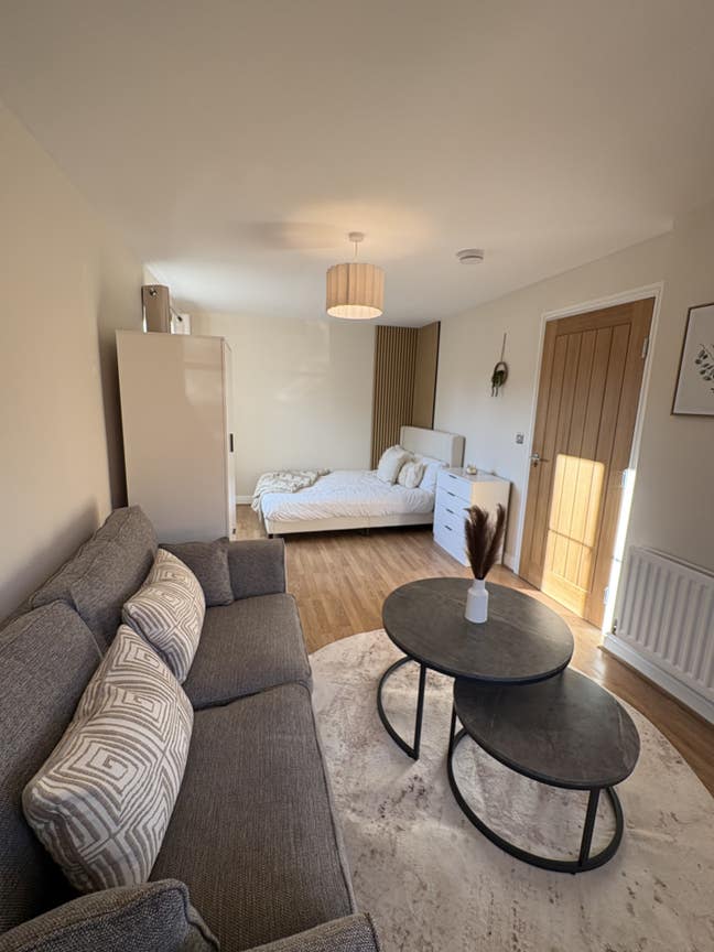 Furnished bedroom available in Norton, Malton. Main Photo
