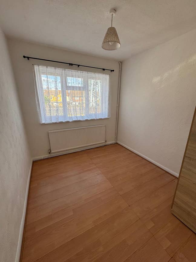 Single Room in Barking – Bills & Wi-Fi Included Main Photo