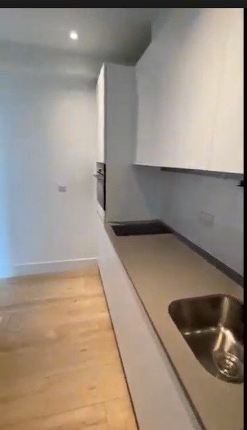 Stunning room Main Photo