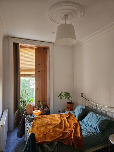 Cosy west end flat Main Photo