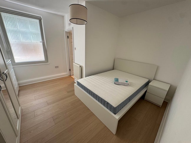 Marylebone/Edgwe road stunning En-Suite availabl   Main Photo