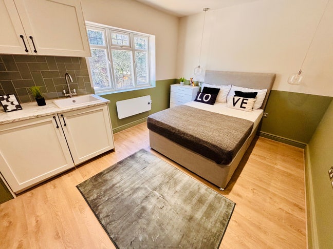🛏️✨ 2 Self-Contained Studio to Let in Greenford Main Photo