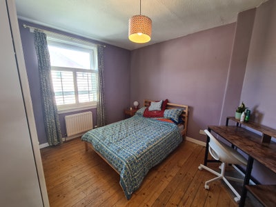 Peaceful and Bright two-bedroom flat Main Photo