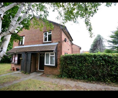 1 Bedroom semi detached house  near West Drayton S Main Photo