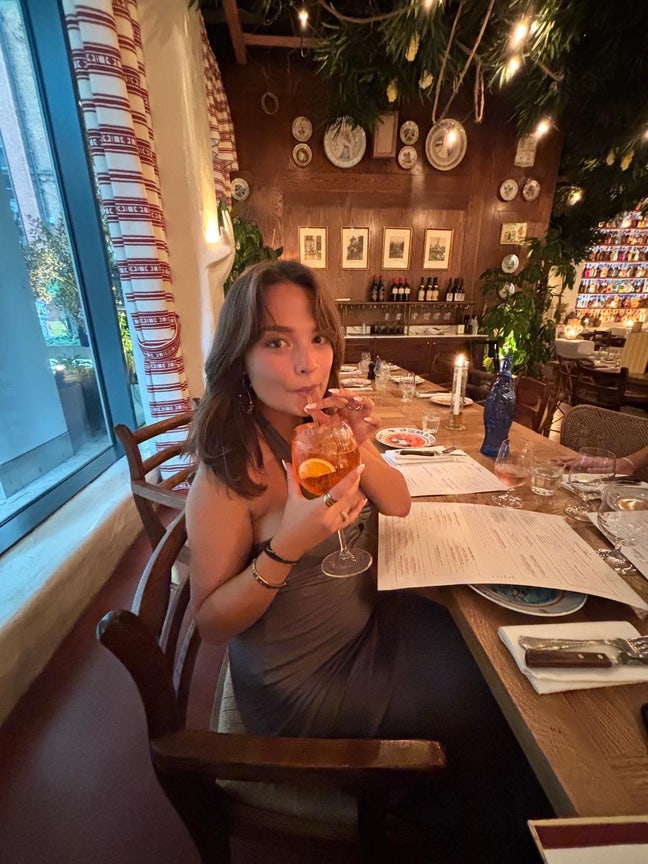 Hi I’m Izzy! I am starting a finance role i... Main Photo