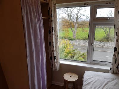 Single room short let Bangor (Ffriddoedd Road)  Main Photo