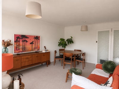 Quiet spacious flat in leafy area Main Photo