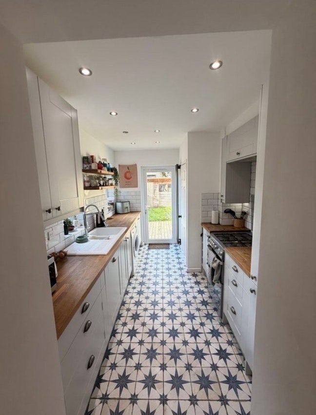 Double room in gorgeous Victorian terrace Main Photo
