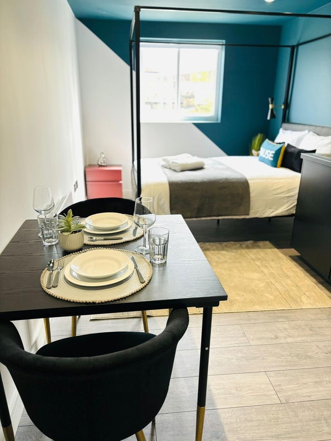🏡 Studio Flat Available to Let in – Deptford Main Photo
