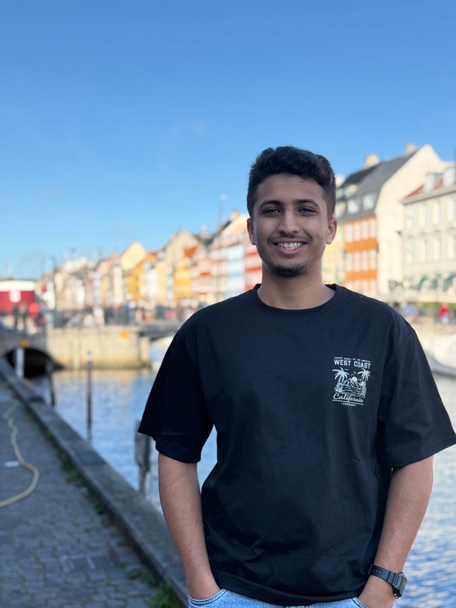 Looking for someone to pair up with for a house Main Photo