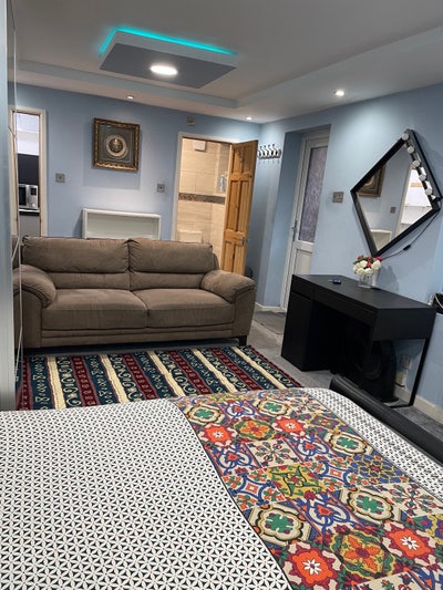 Studio  Main Photo