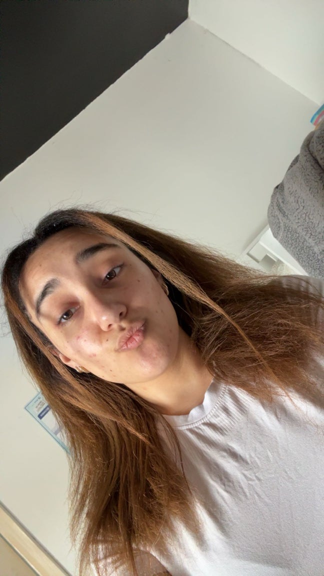 Student Female seeks a single or double room Main Photo