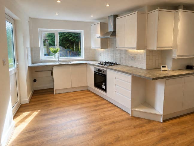Double Room in Peaceful Professional Home, Bury Main Photo
