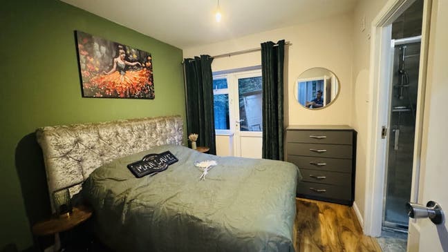One Bed Flat All Bills Included Main Photo